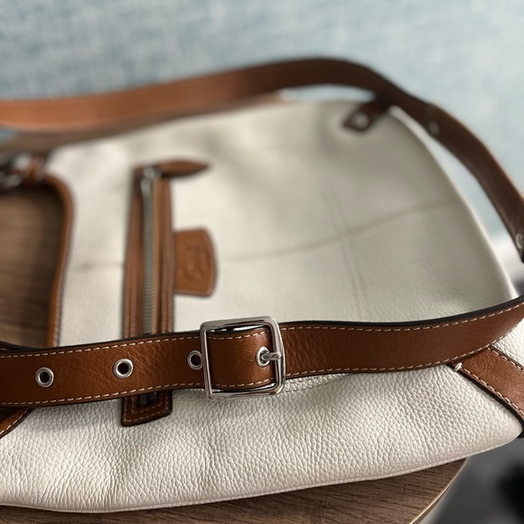 Coach - Picture 8 of 8